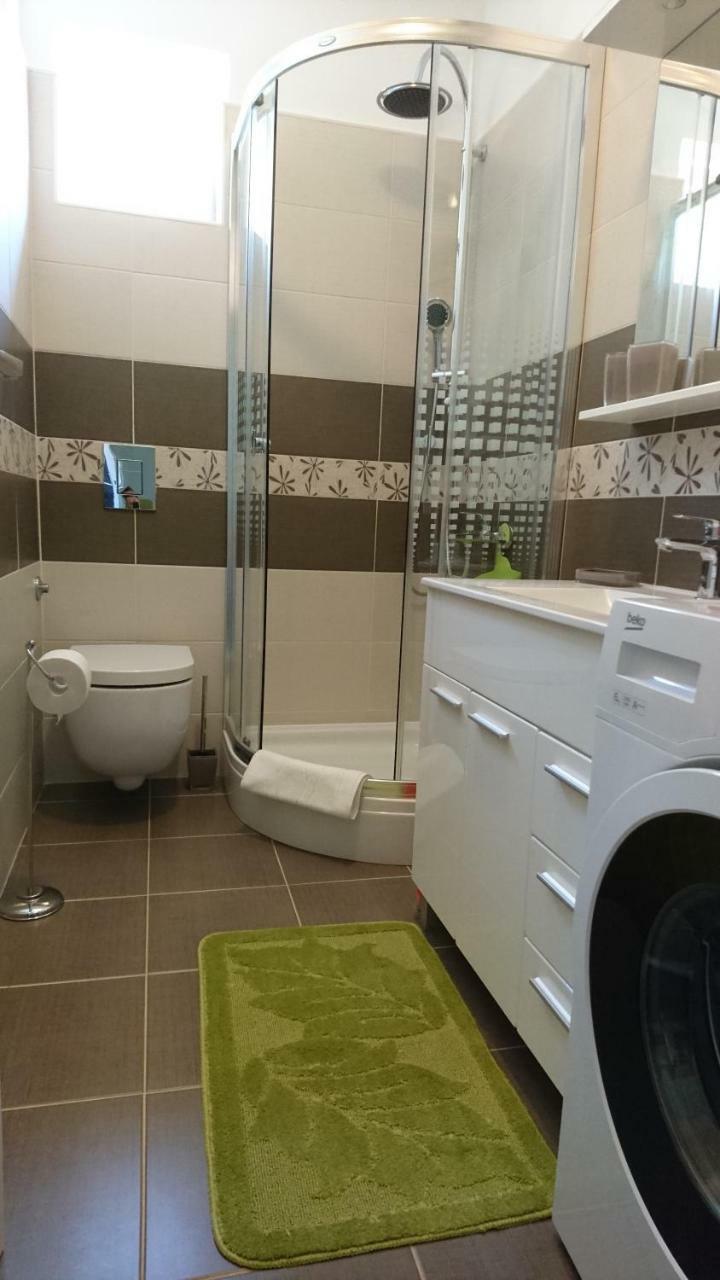 Ela Apartment *