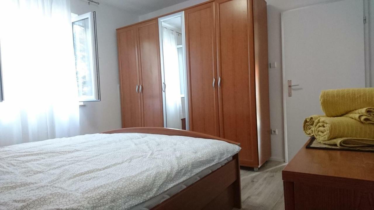 Apartment Ela